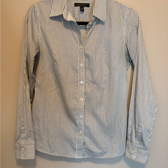 2/$40 Banana Republic Women Sz 6 Black White Fitted Blouse Button Up Office Top - Picture 8 of 13